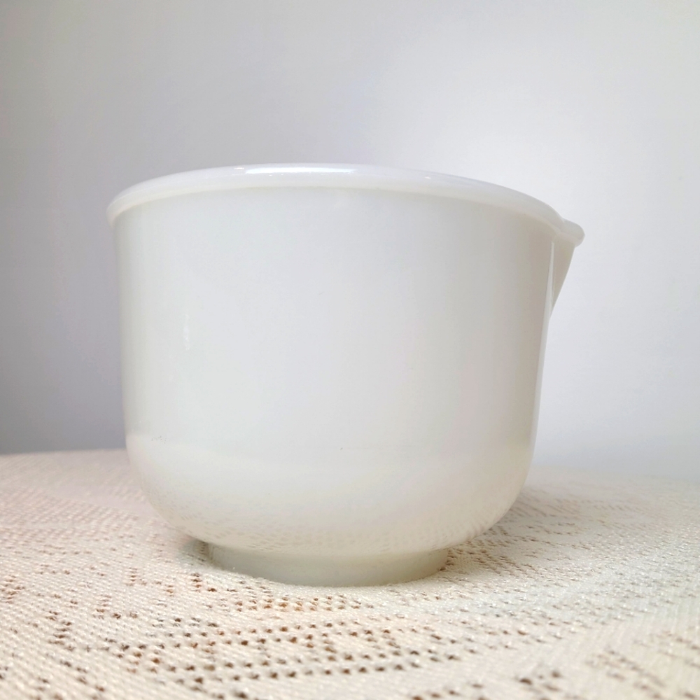 Vintage Glasbake Made for Sunbeam Mixer White Milk Glass Mixing Bowl # 20CJ  USA
